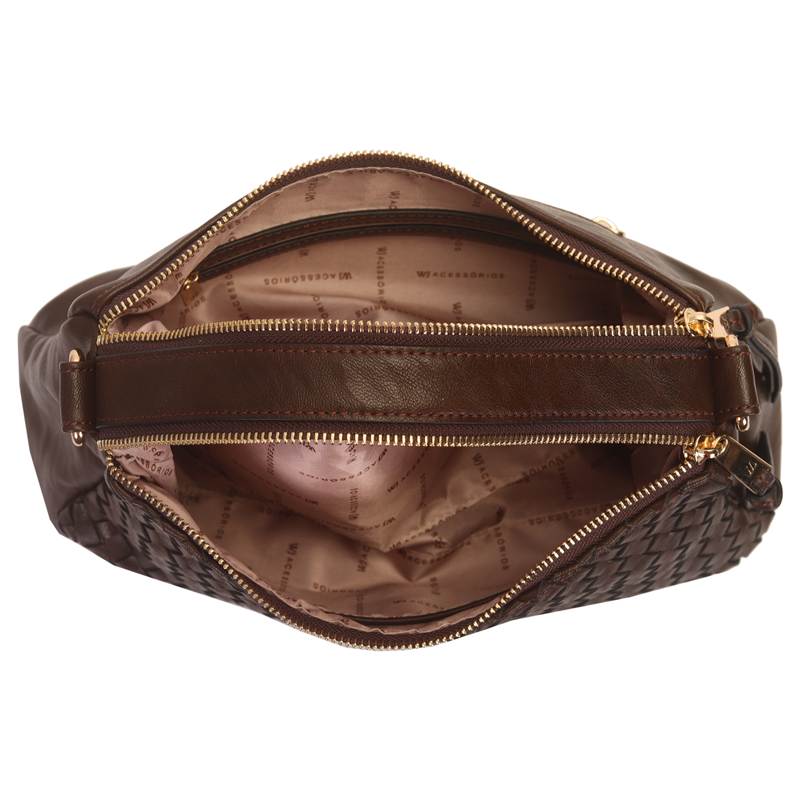 Interior da bolsa tiracolo feminina marrom com forro estampado e divisórias